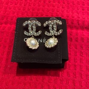 Chanel Earrings GDN/PLY WH/CRYS 100% Authentic like new back post